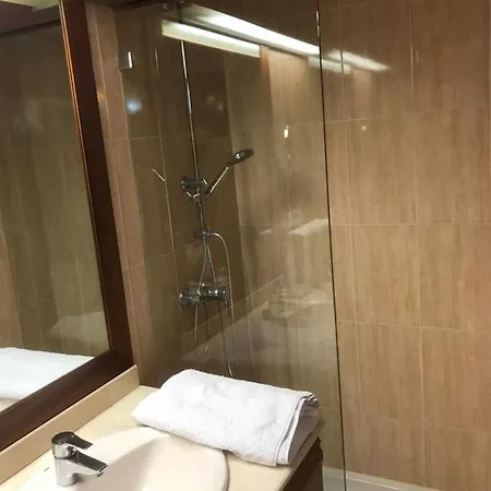 Ud6, Roque Del Conde